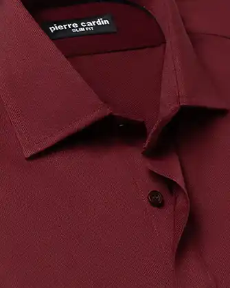 Camisa de vestir slim fit piqué manga larga vino