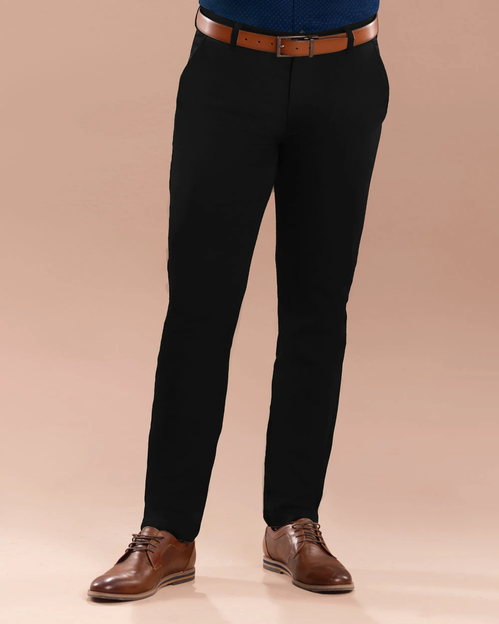 Pantalón casual slim fit active flex negro