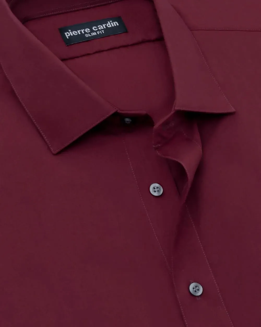 Camisa clásica slim fit  manga larga color vino