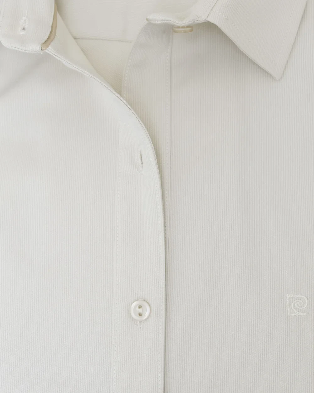Blusa de vestir slim fit beige piqué premium bambú stretch