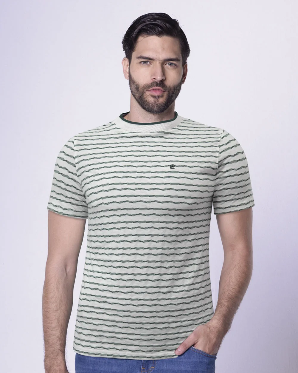 Camiseta cuello redondo diseño slim fit manga corta blanca