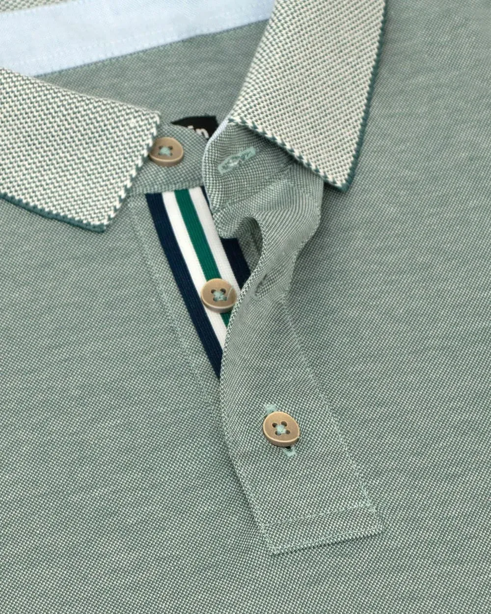 Camisa sport diseño slim fit manga corta verde
