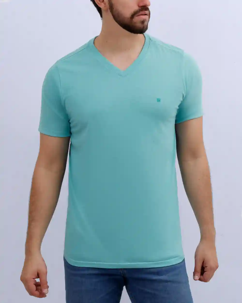 Camiseta cuello v lisa manga corta color celeste