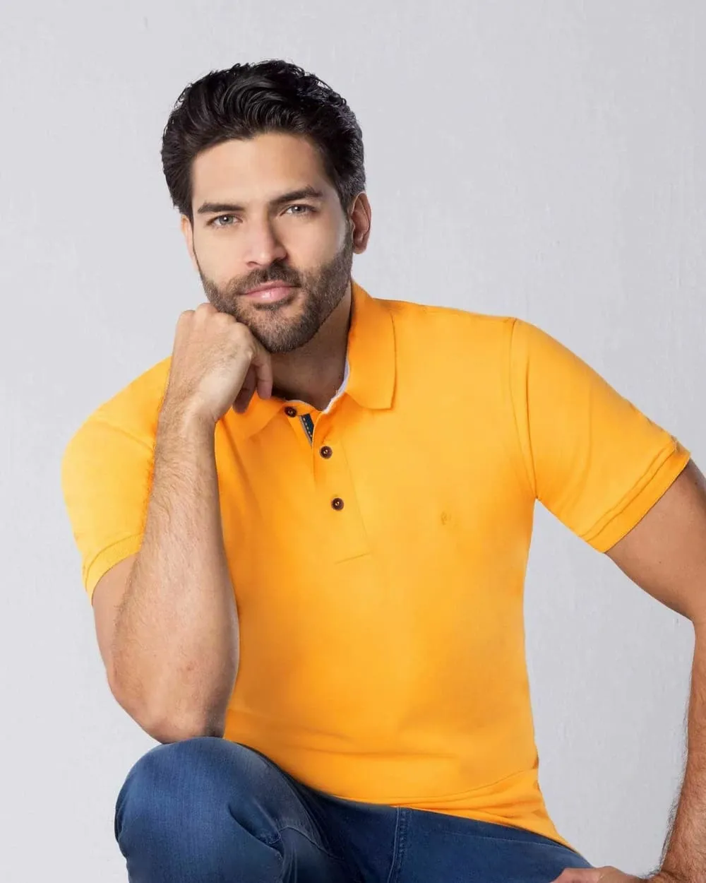 Camisa sport lisa slim fit manga corta amarillo