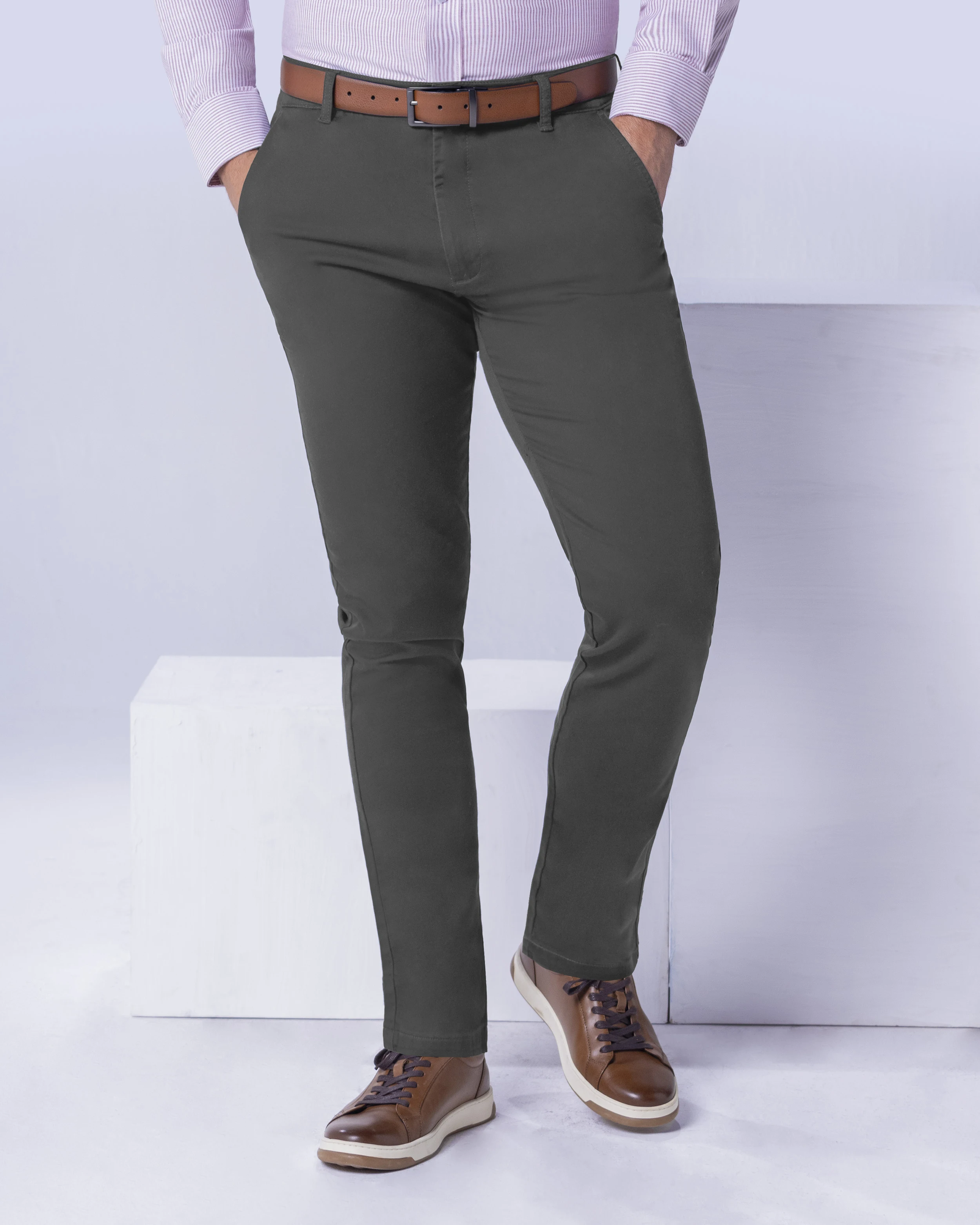 Pantalón casual slim fit active flex gris