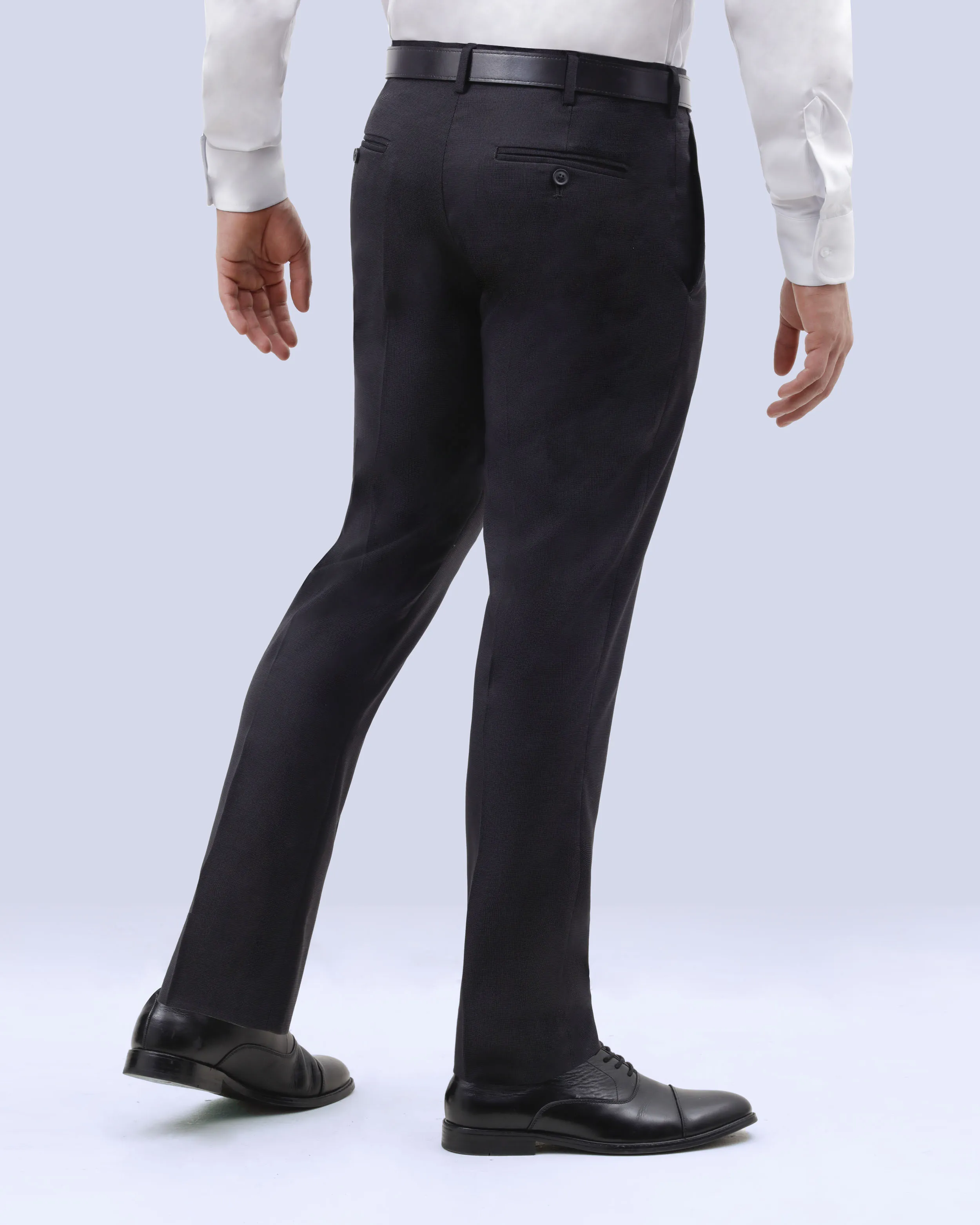 Pantalón de vestir slim fit negro texturizado con bolsillo oculto manhattan