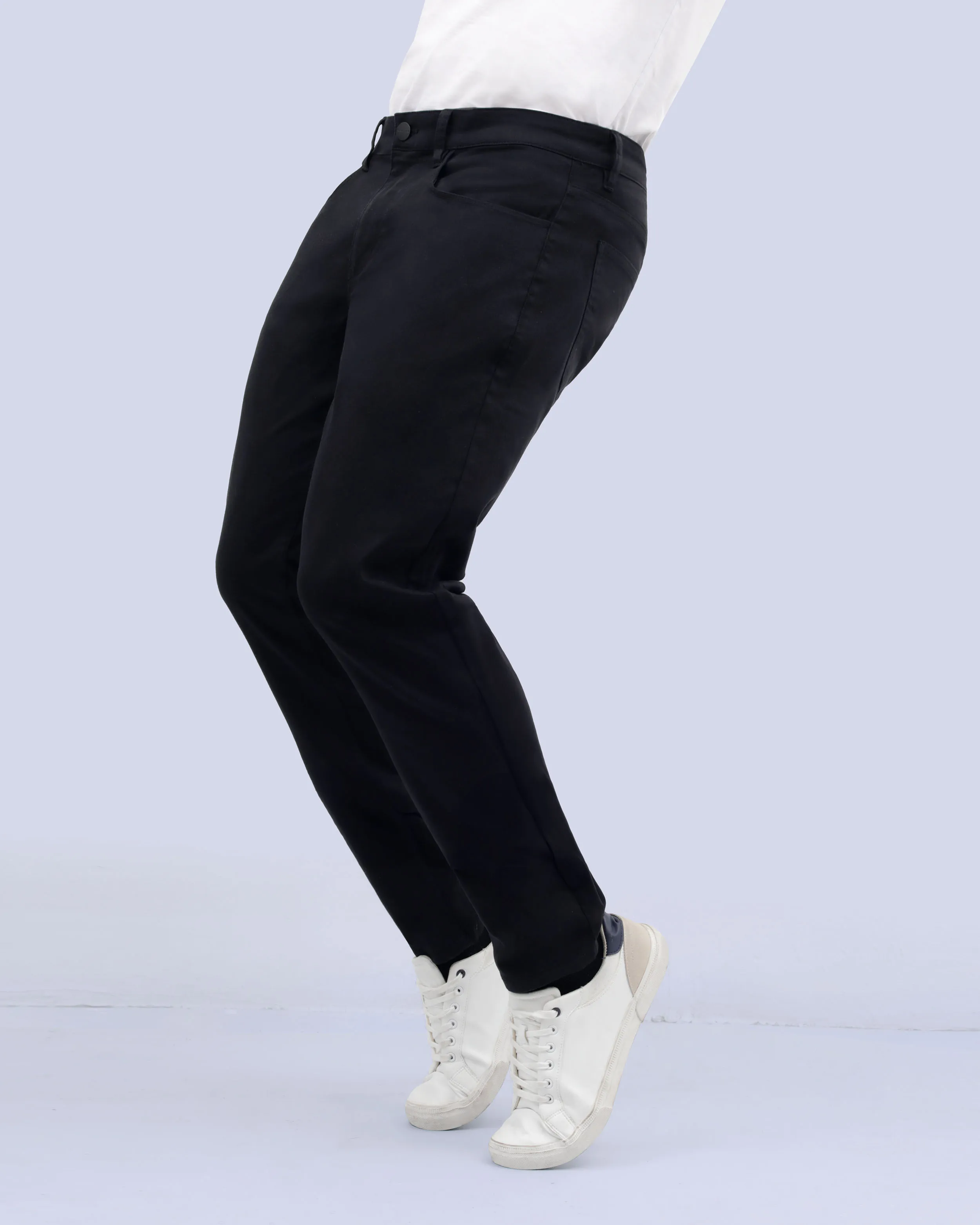 Pantalón casual slim fit negro tencel manhattan