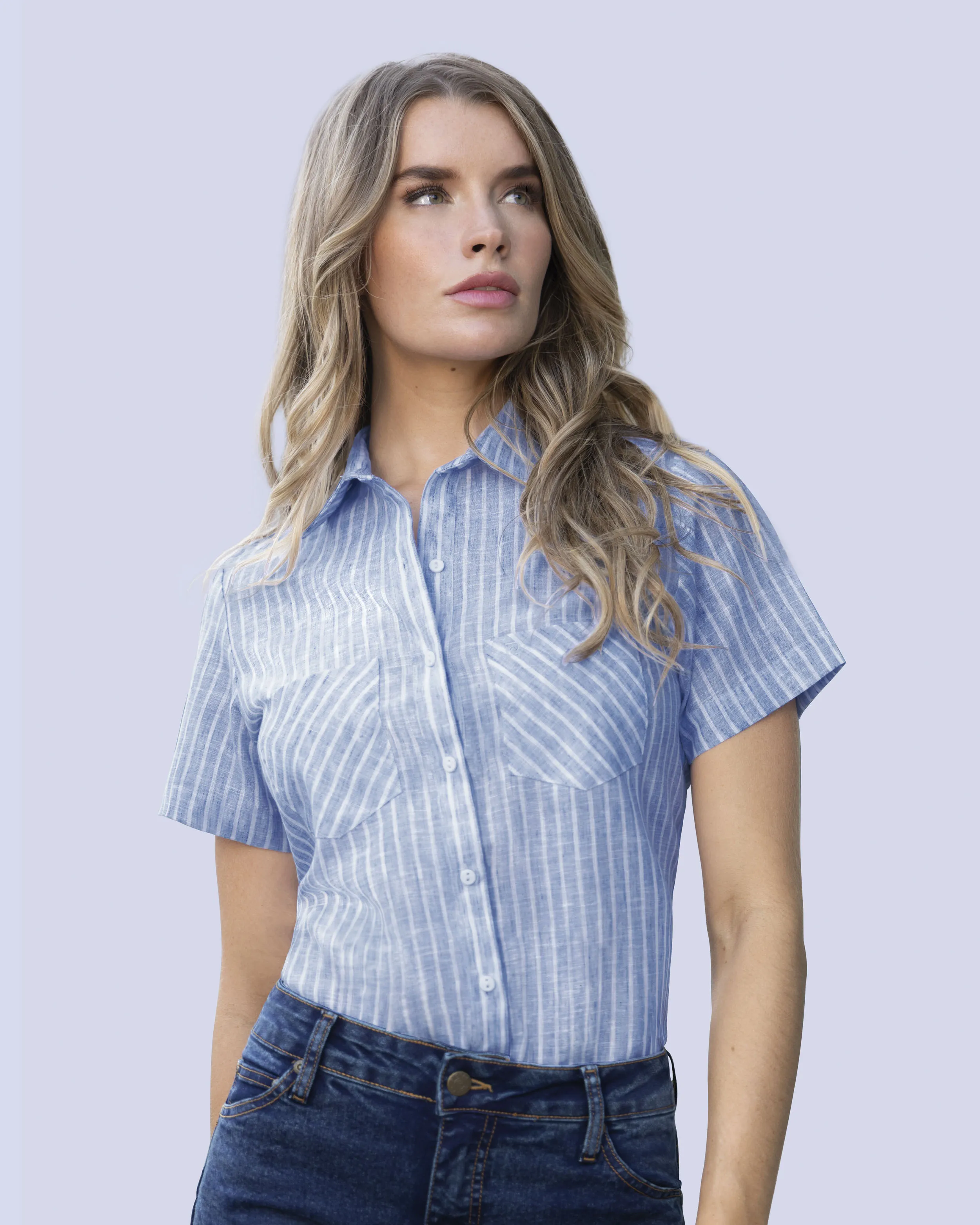 Blusa de vestir rayada slim fit manga corta celeste