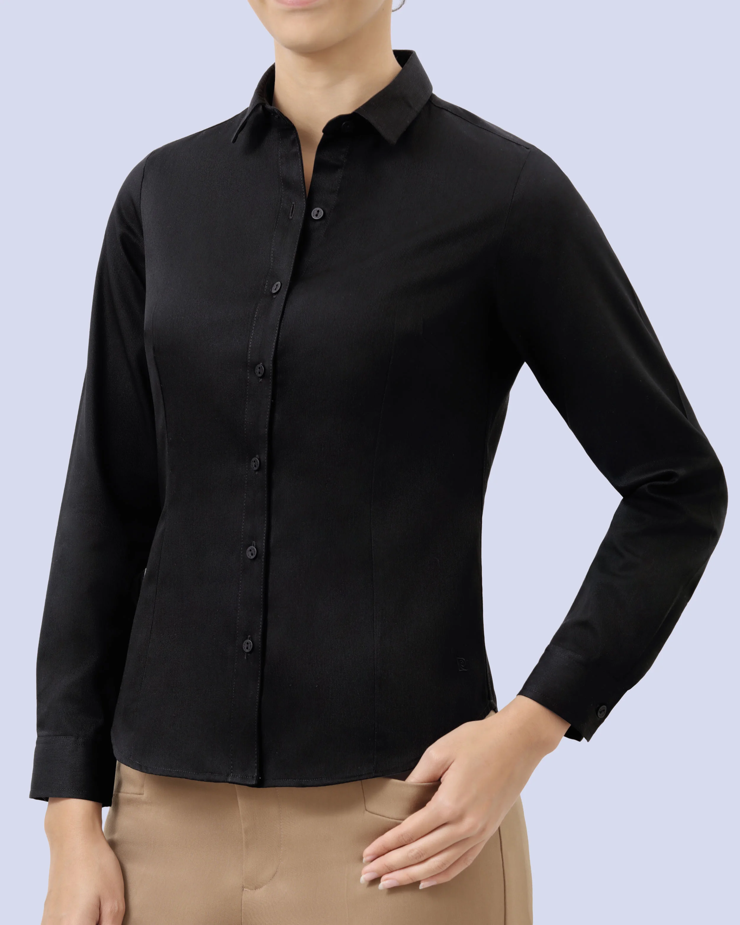 Blusa de vestir manga slim fit manga larga pique negra