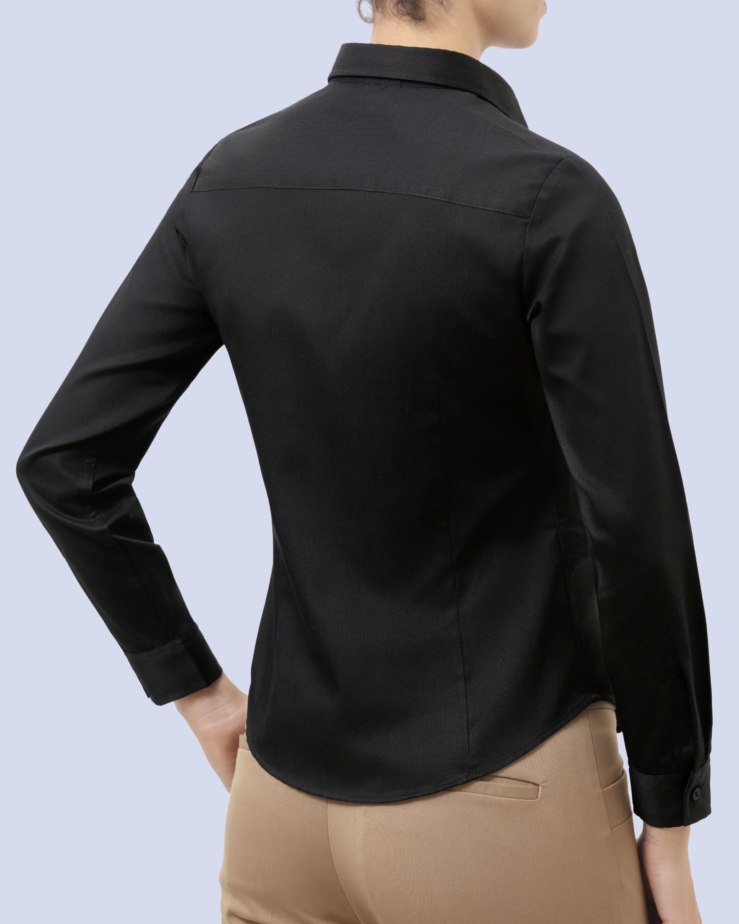 Blusa de vestir manga slim fit manga larga pique negra