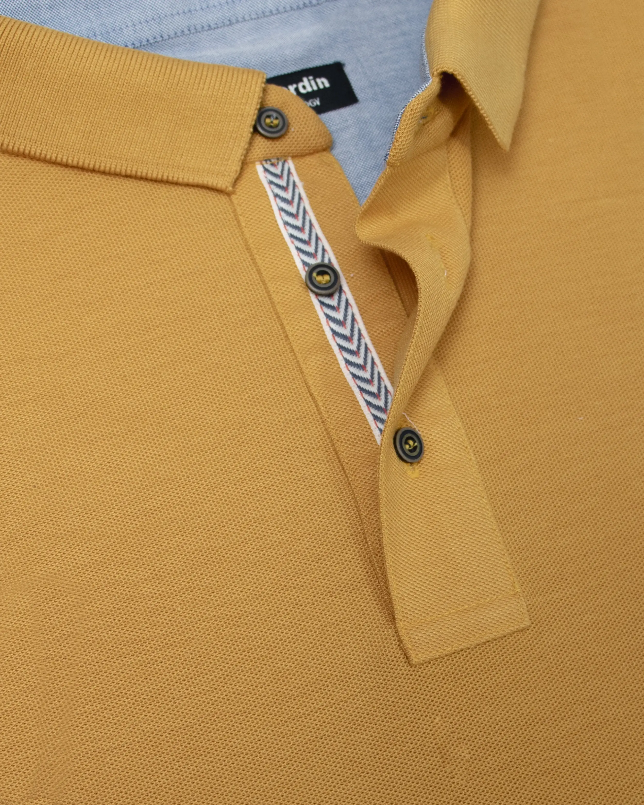 Camisa sport lisa slim fit manga corta cooling tech mostaza