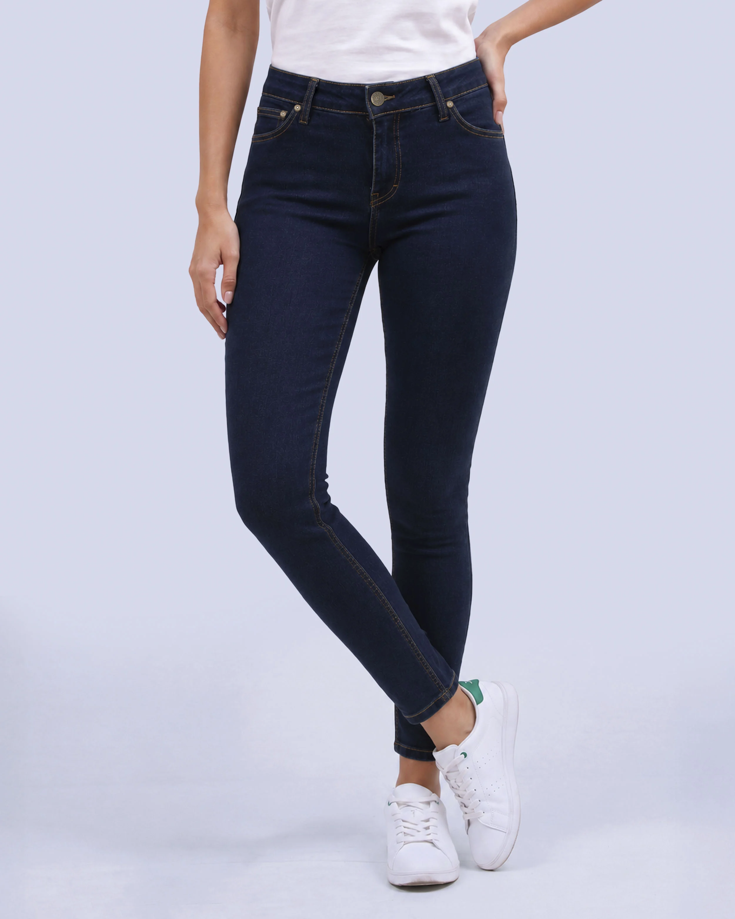 Jeans levanta pompa skinny tiro alto 451 azul oscuro básico