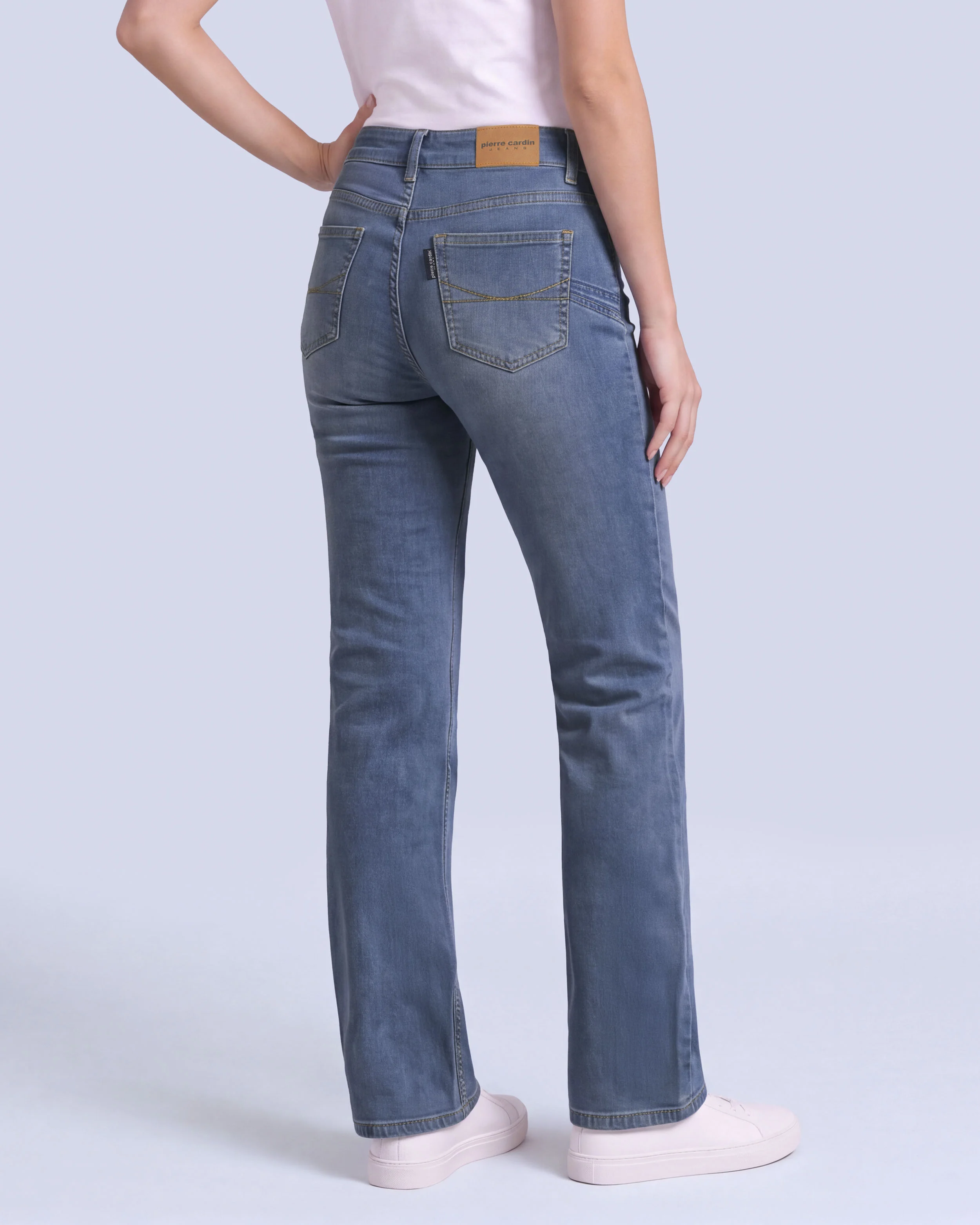 Jeans levanta pompa tiro alto con un botón estilo recto 461 azul claro