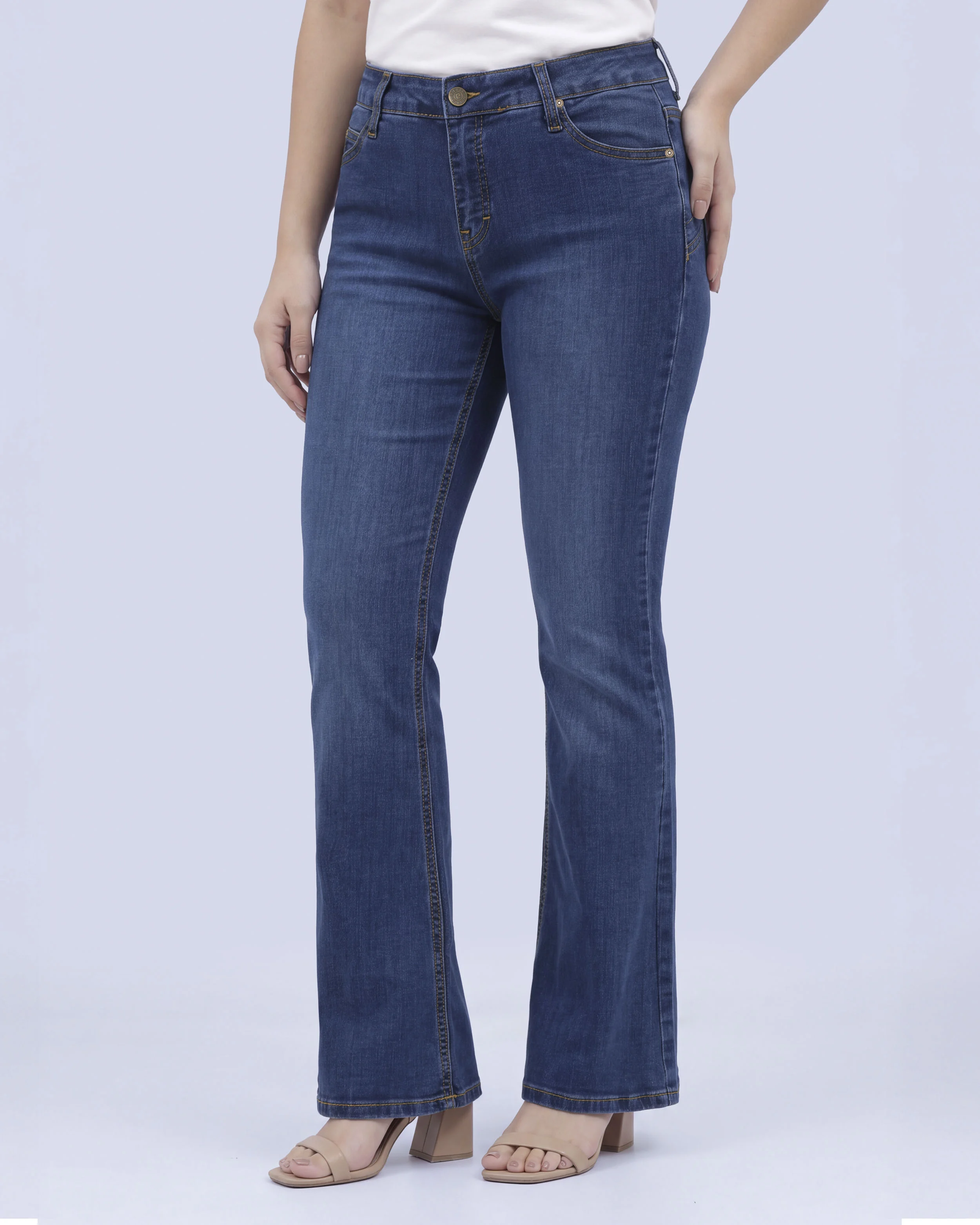 Jeans  tipo campana 471 tiro alto azul