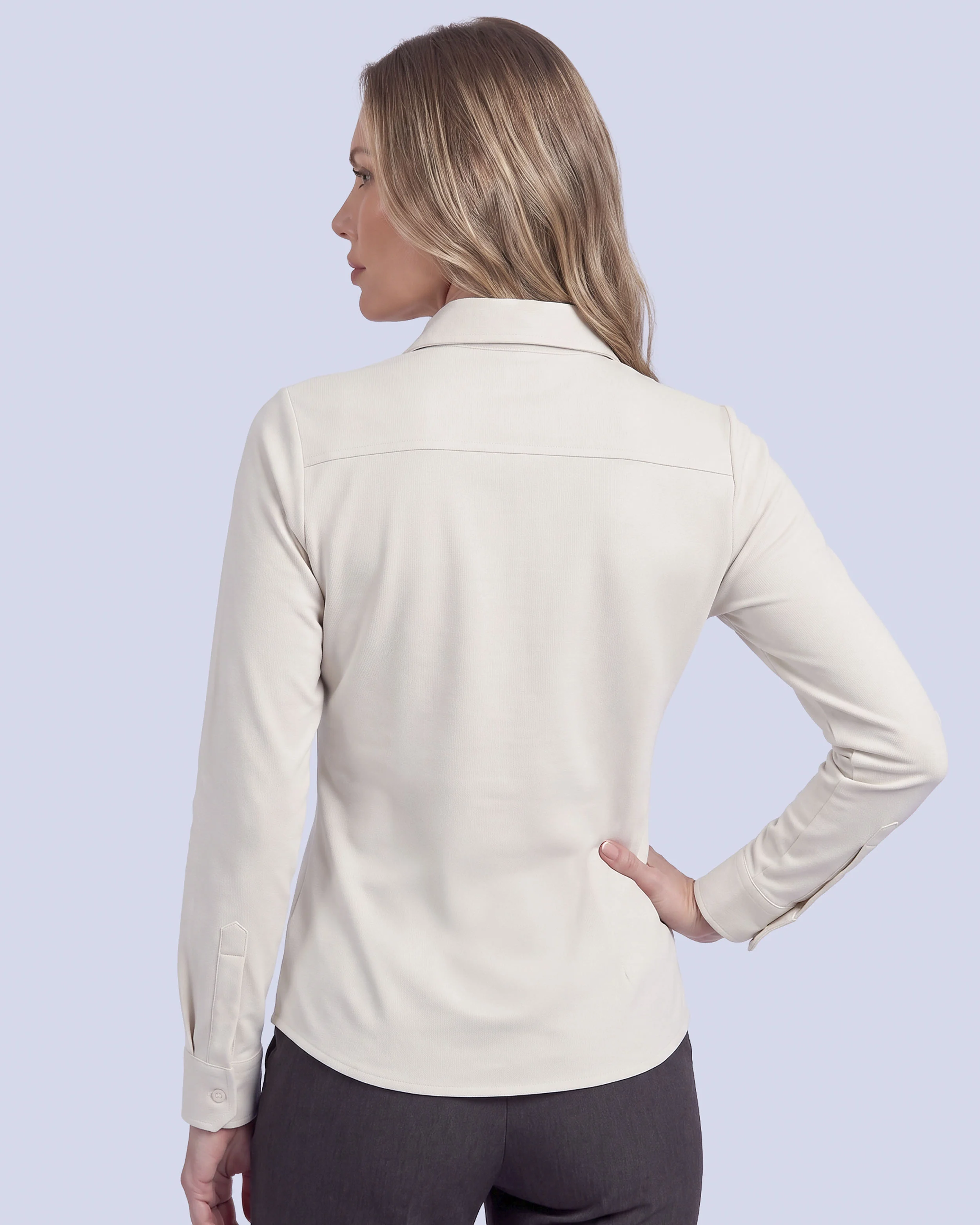 Blusa de vestir slim fit beige piqué premium bambú stretch