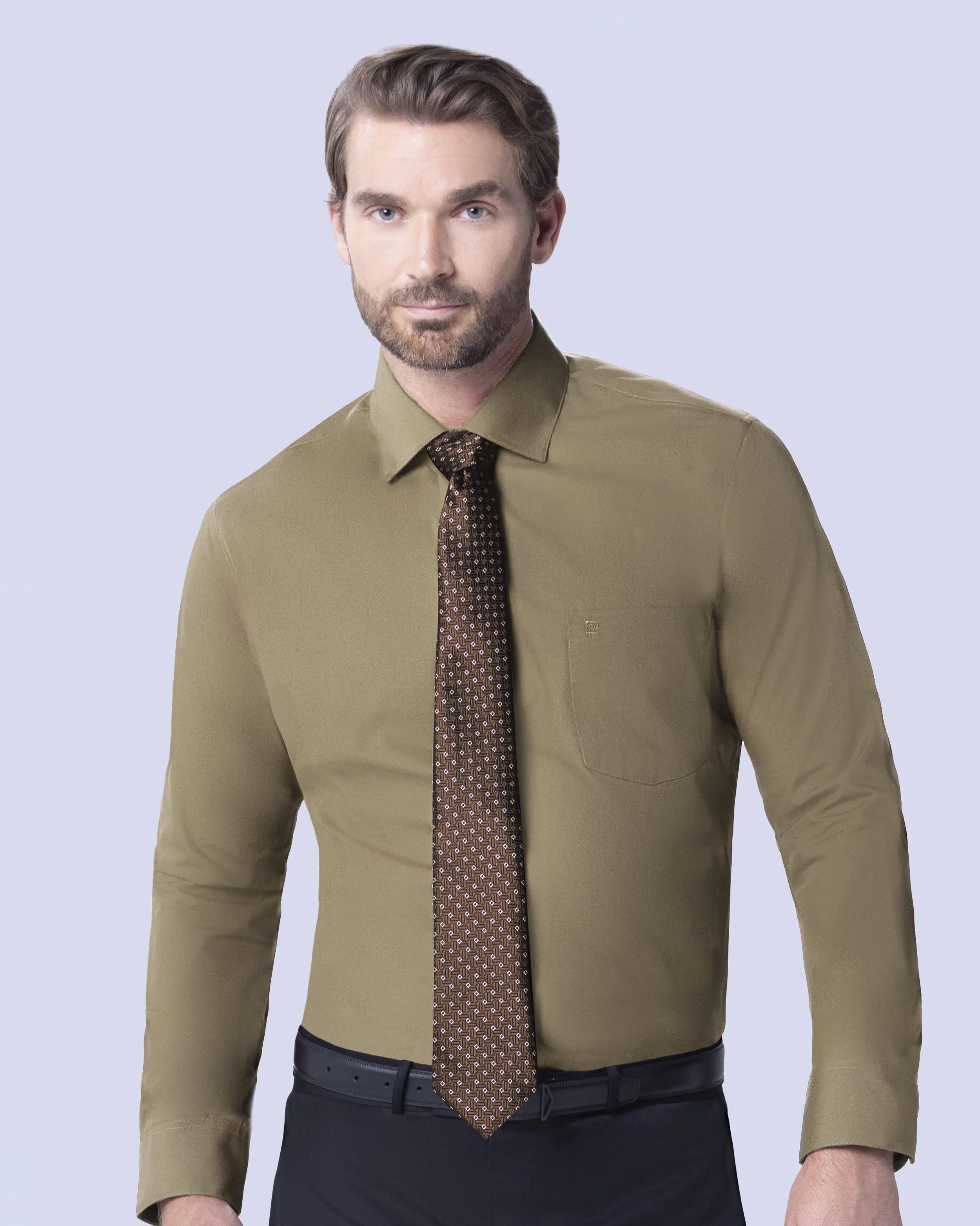 Camisa de vestir stretch café manga larga slim fit