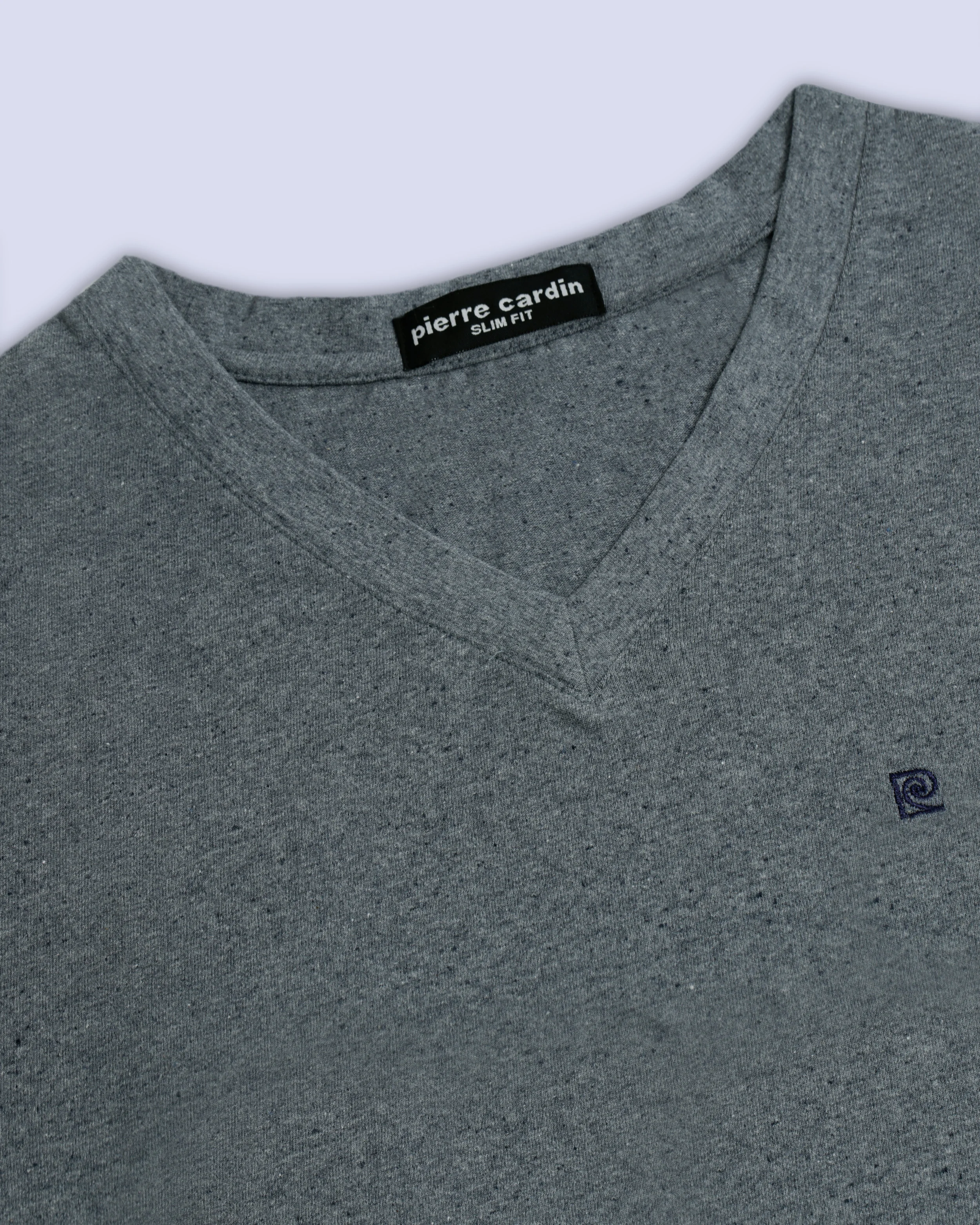 Camiseta cuello v textura slim fit manga corta gris