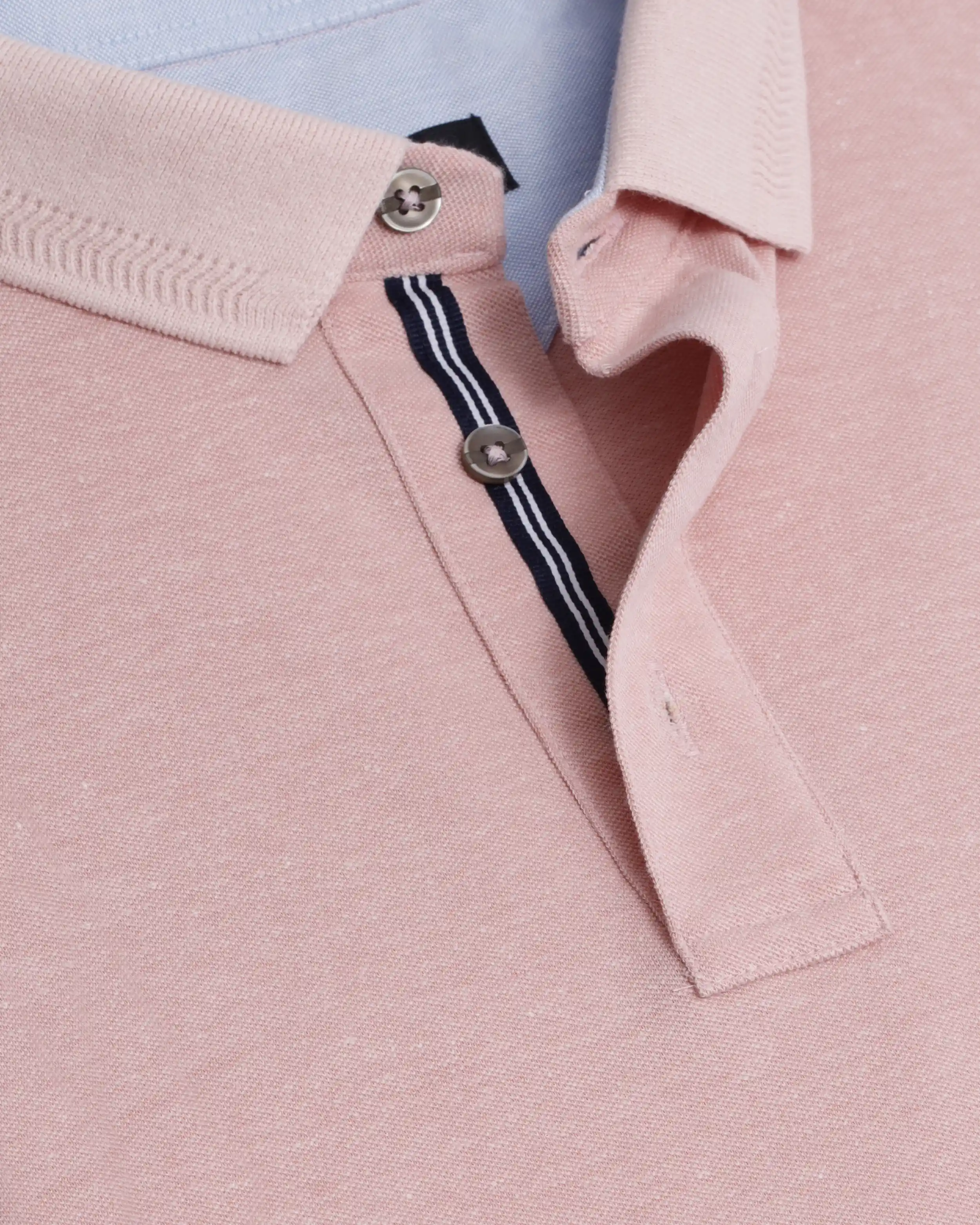 Camisa sport diseño slim fit manga corta rosado
