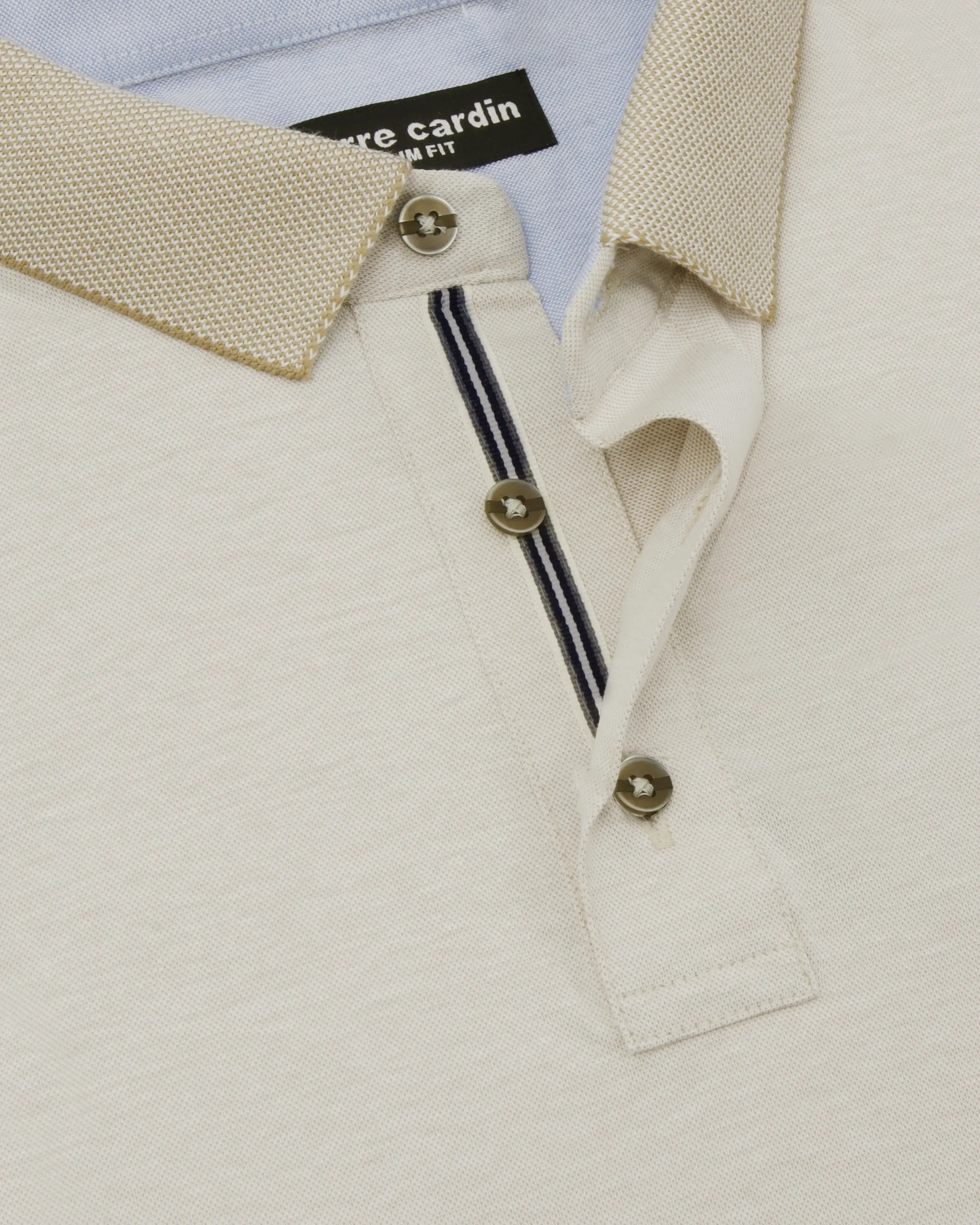 Camisa sport diseño slim fit manga corta beige