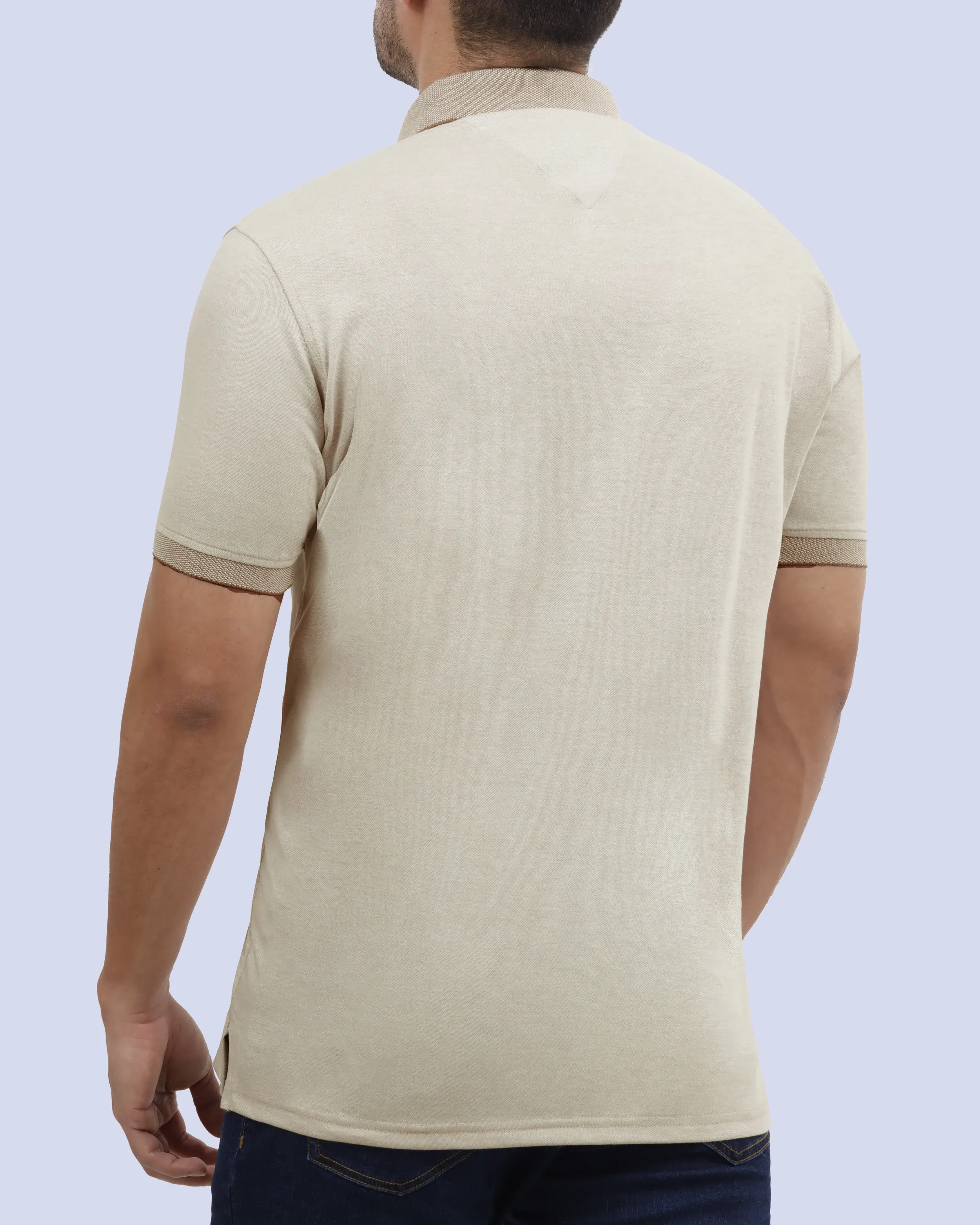 Camisa sport diseño slim fit manga corta beige