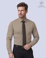 Camisa de vestir slim fit café total comfort premium bambú stretch