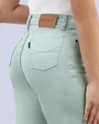 Jeans twill tipo wide leg 481 tiro alto celeste