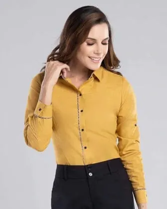 Blusa lisa de vestir slim fit manga  larga   amarillo mostaza
