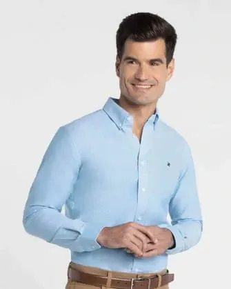 Camisa slim fit manga larga   oxford color celeste claro
