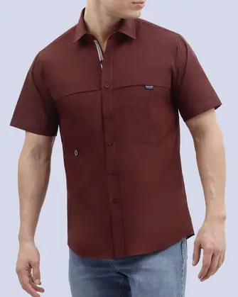 Camisa casual performance manga corta vino
