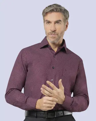 Camisa de vestir estampada piqué vino manga larga