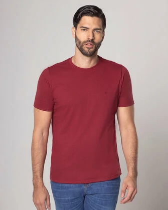 Camiseta cuello redondo lisa manga corta color vino
