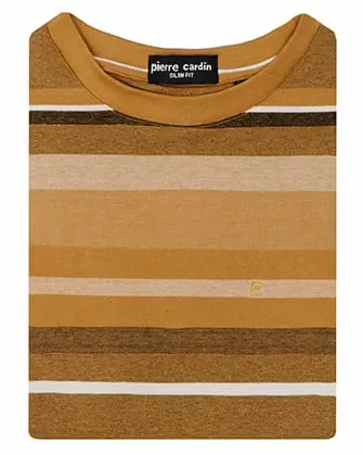 Camiseta diseño cuello u amarillo mostaza
