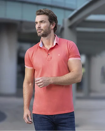 Camisa sport diseño slim fit manga corta roja